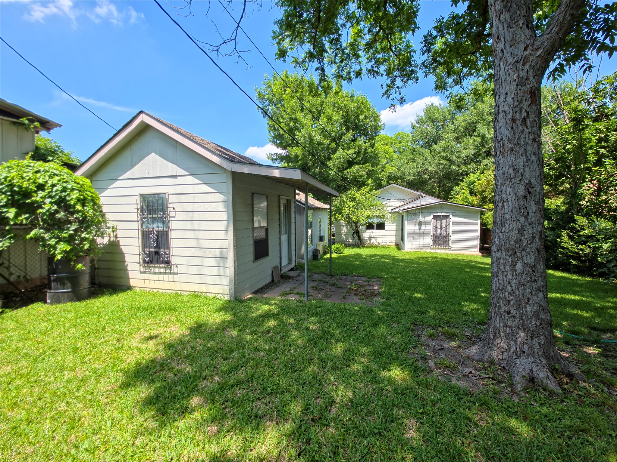 903 Cameron Avenue Dallas TX 75223