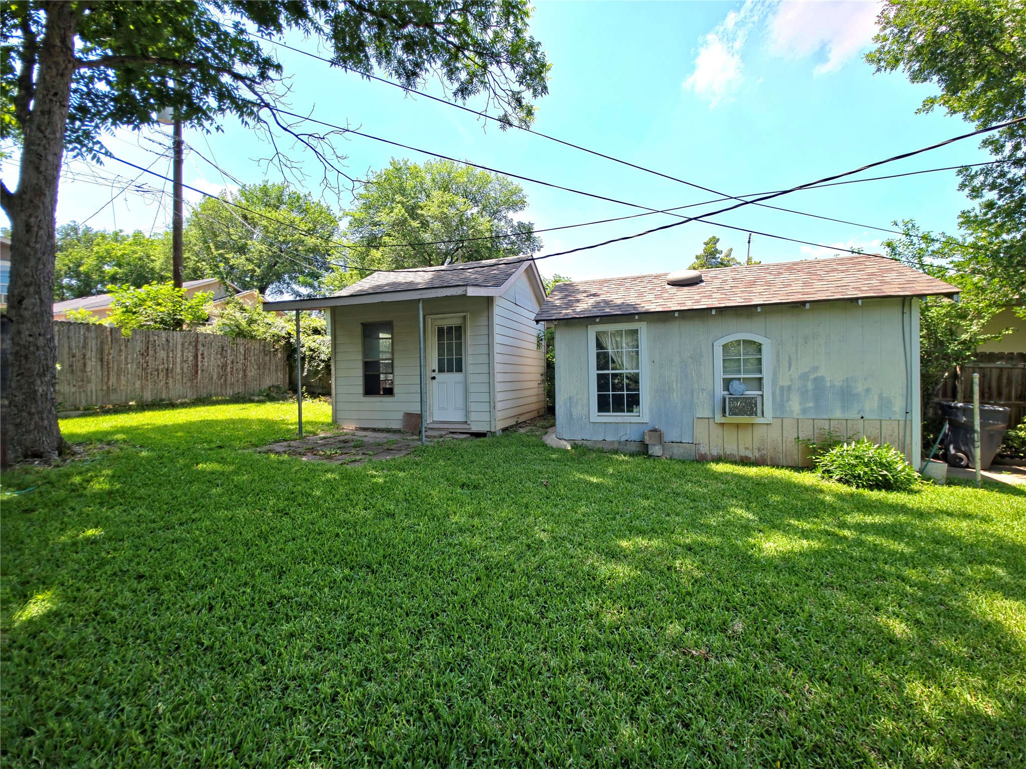 903 Cameron Avenue Dallas TX 75223