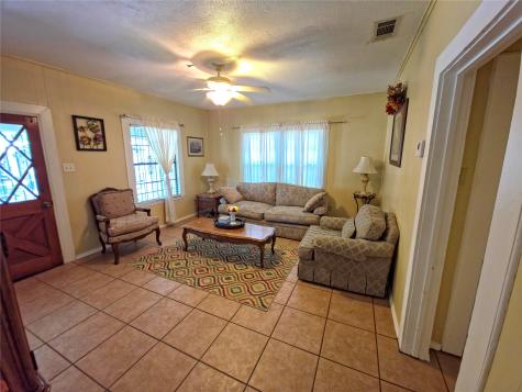 903 Cameron Avenue Dallas TX 75223