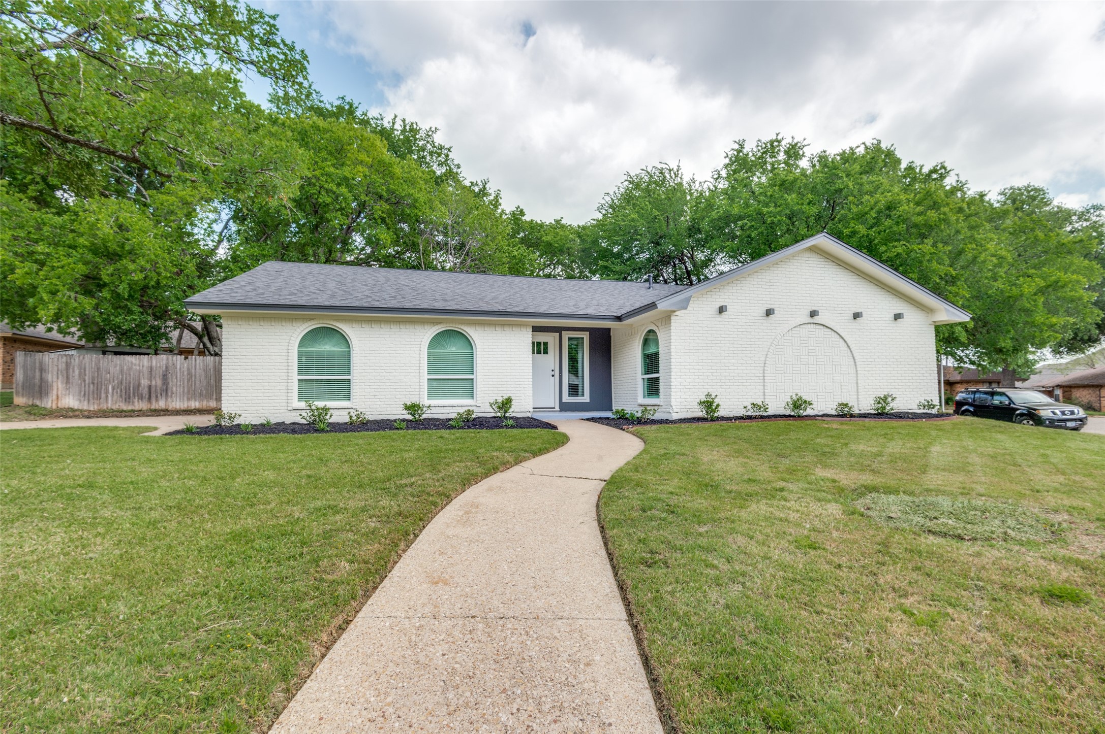 2705 Trail Oak Court Arlington TX 76016