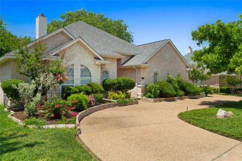 9948 Wandering Way Street Benbrook TX 76126