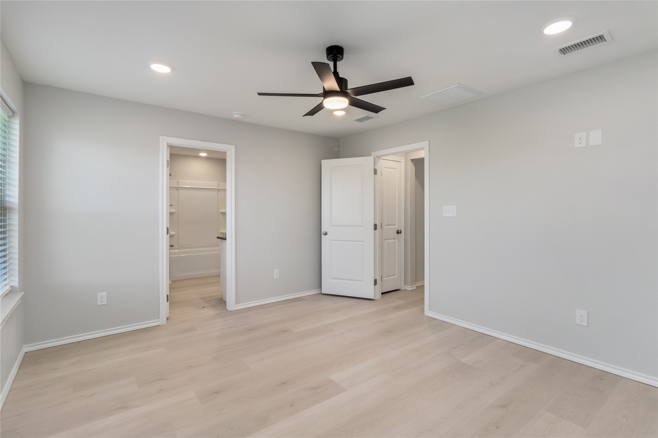 913 E 3rd Street Coleman TX 76834