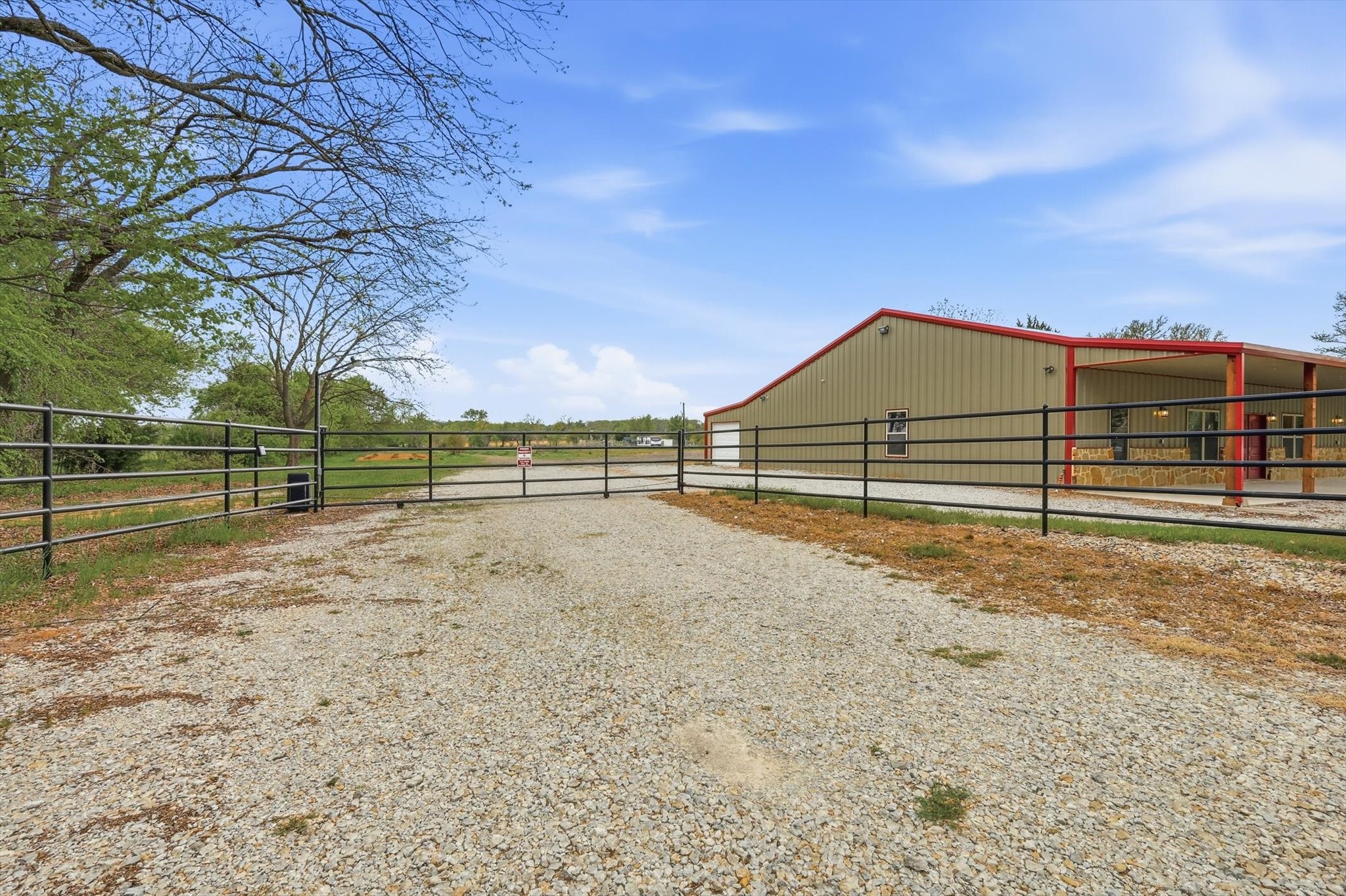 1445 County Road 3690 Paradise TX 76073