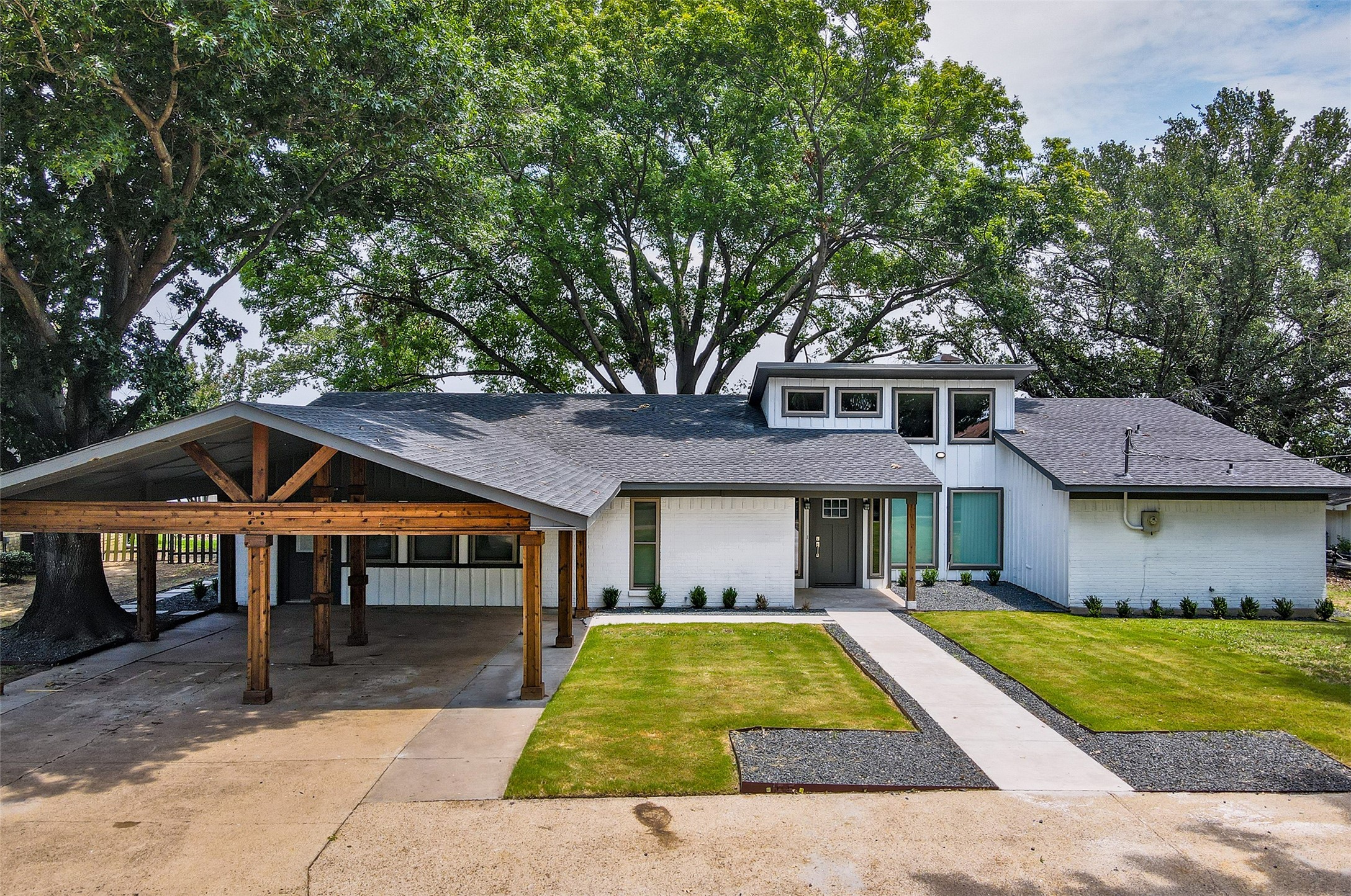11015 Jeanell Drive Kemp TX 75143