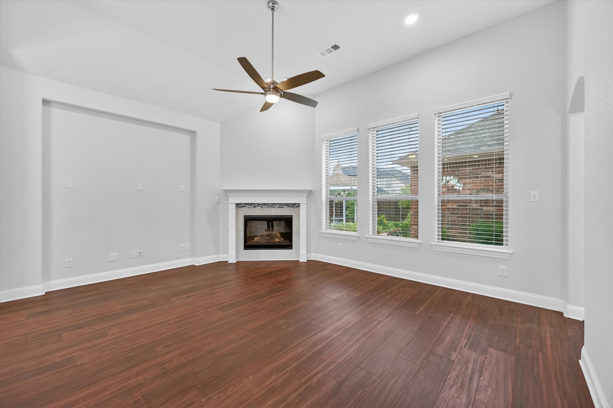 1107 Amber Rose Way Arlington TX 76005