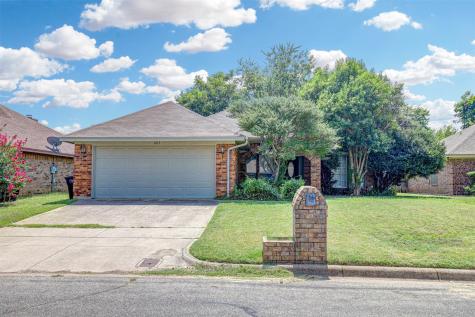 1813 Dorchester Street Fort Worth TX 76134