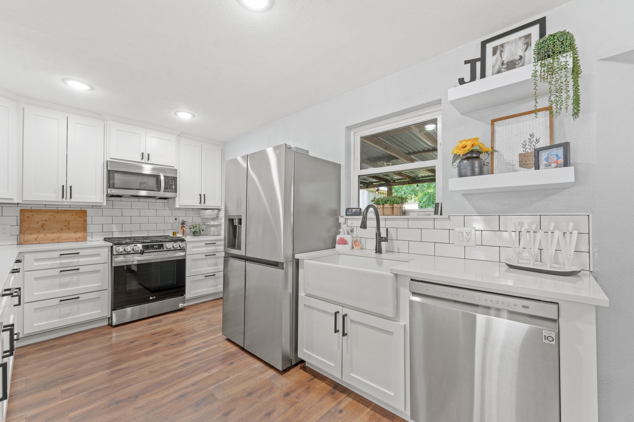 311 Robin Court Burleson TX 76028