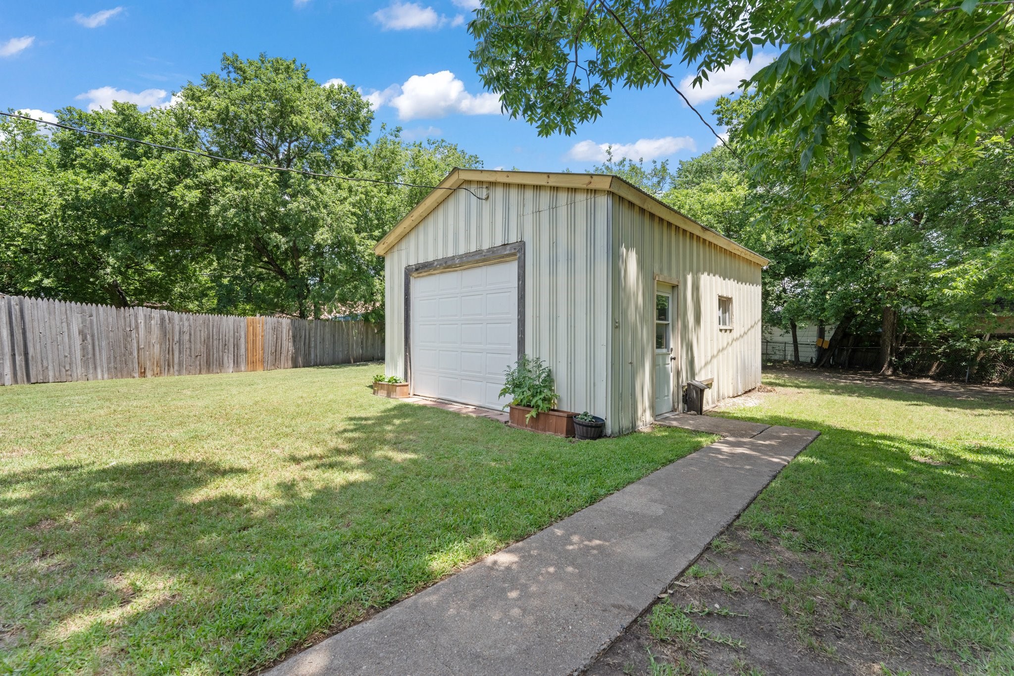 311 Robin Court Burleson TX 76028