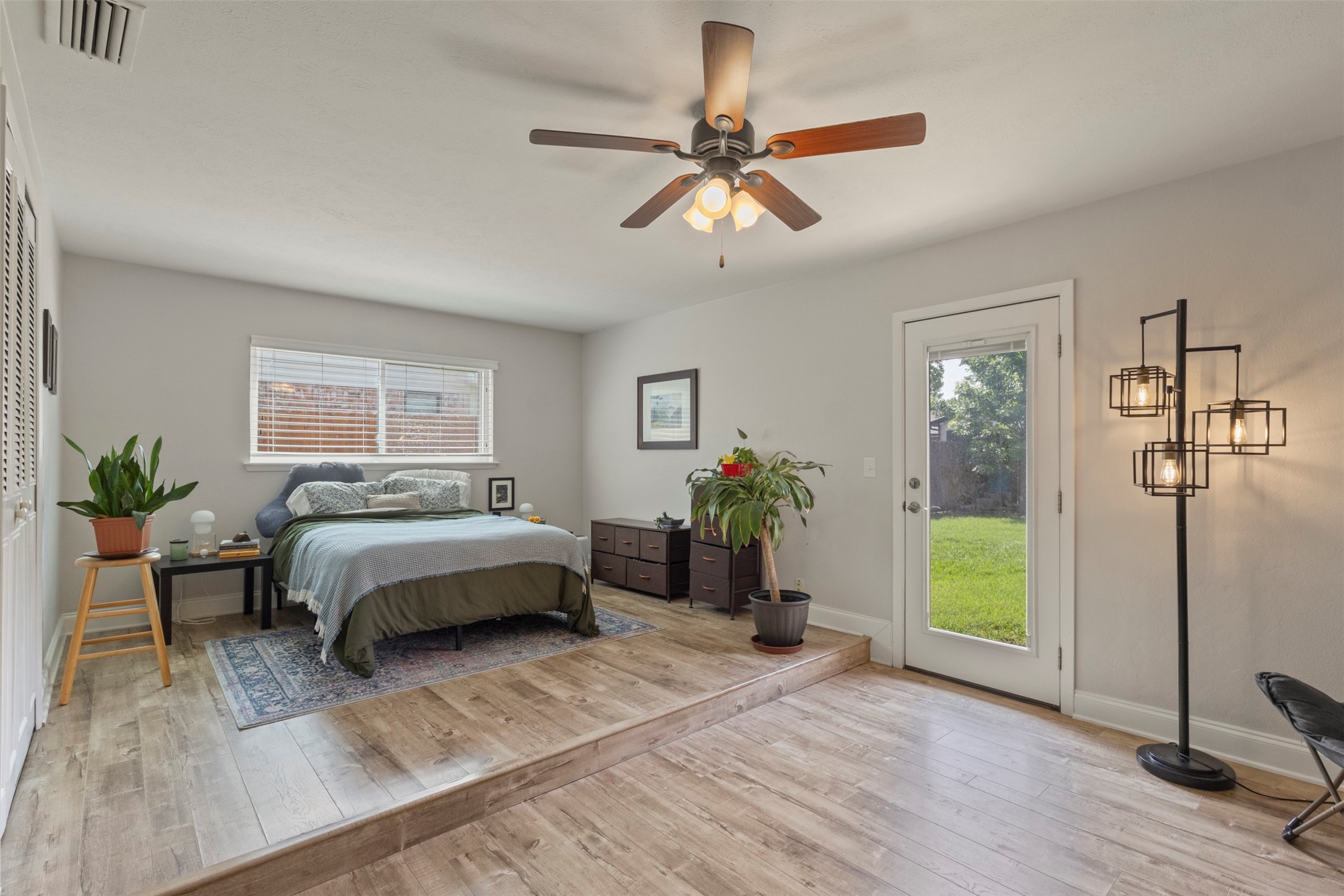 1302 Hillsdale Drive Richardson TX 75081