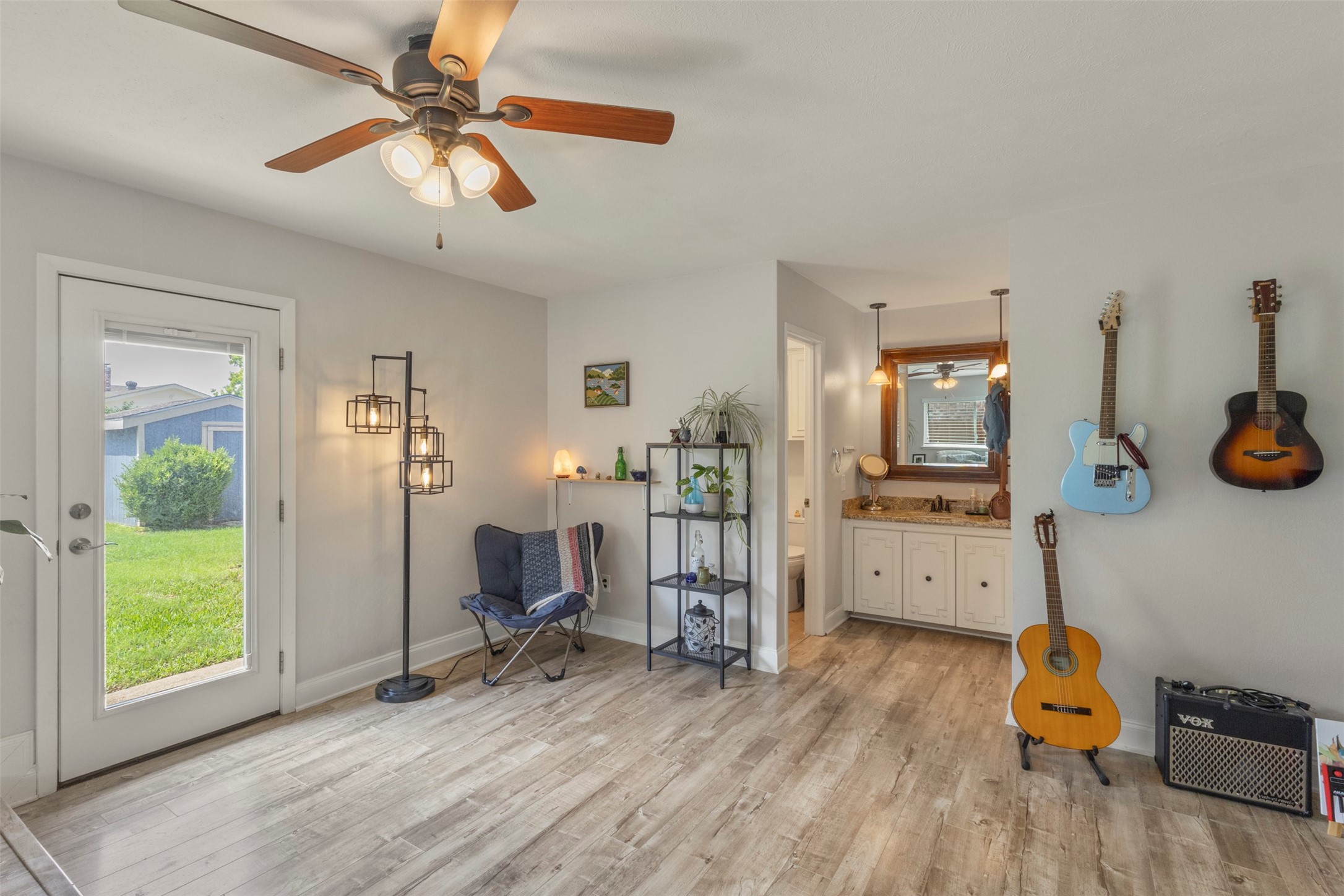 1302 Hillsdale Drive Richardson TX 75081