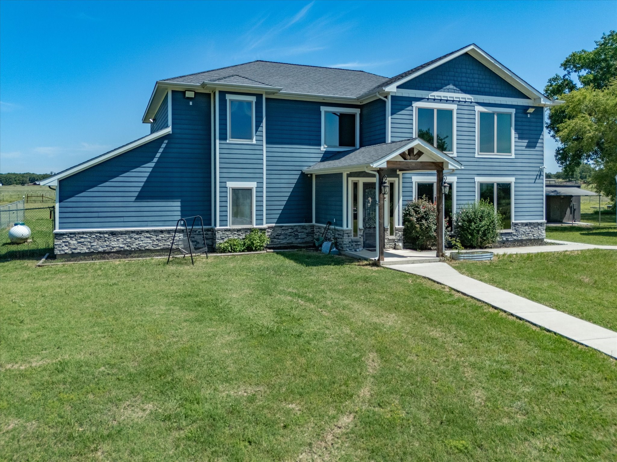 1184 County Road 1785 Sunset TX 76270