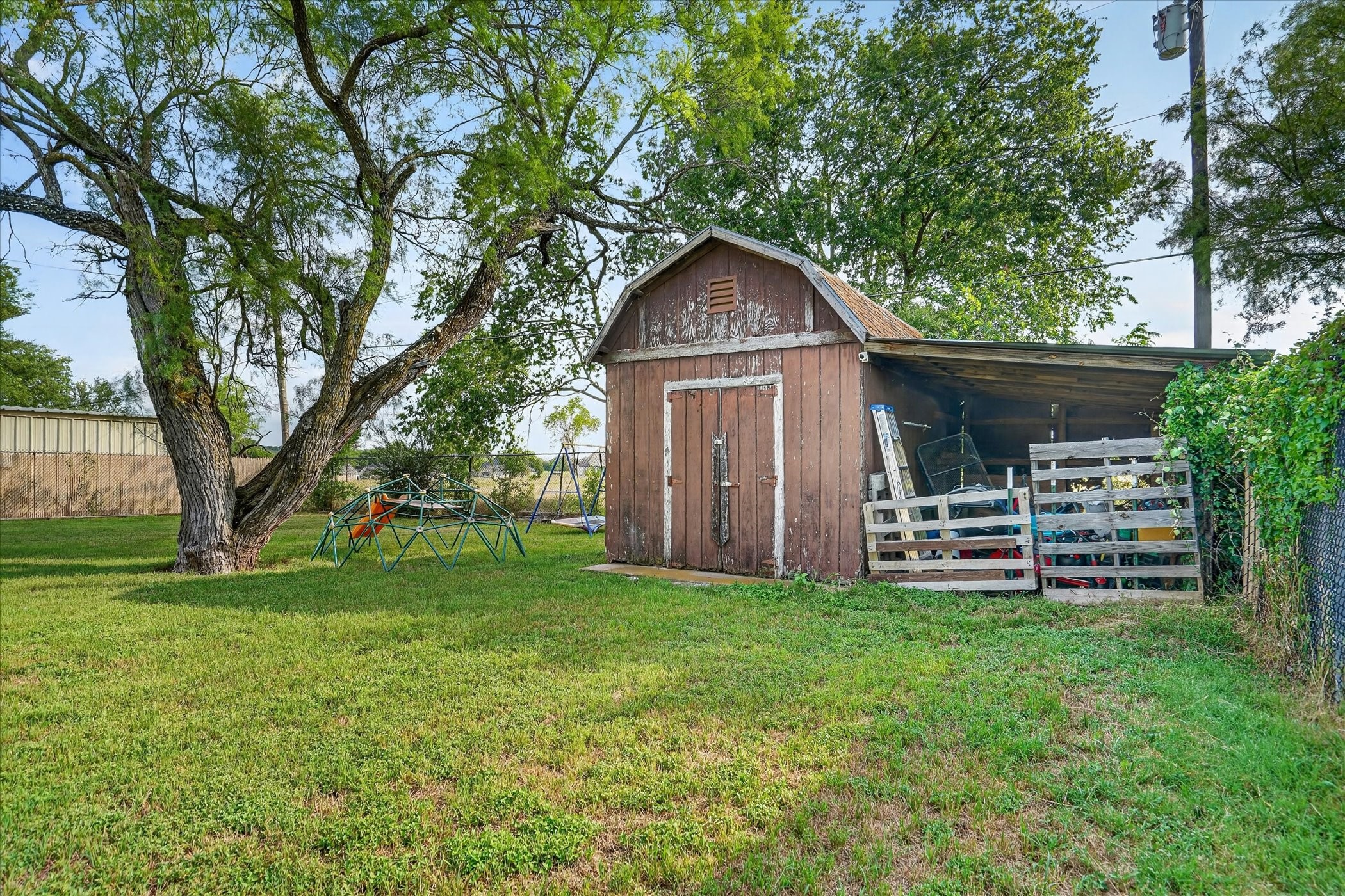 408 Grandview Drive Granbury TX 76049