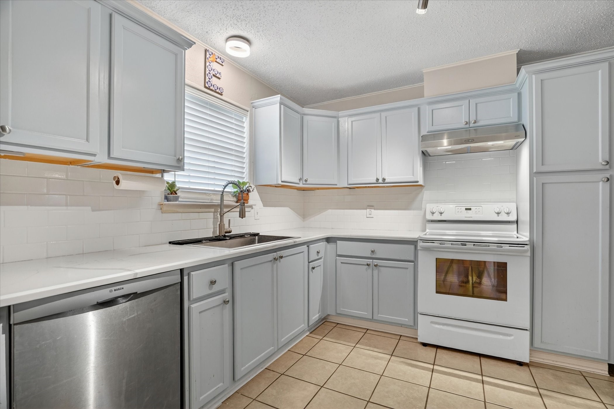 408 Grandview Drive Granbury TX 76049