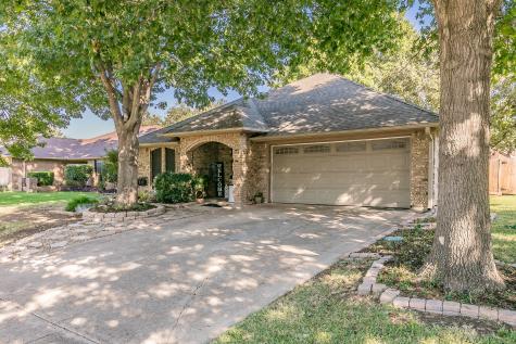 7413 Sean Drive North Richland Hills TX 76182