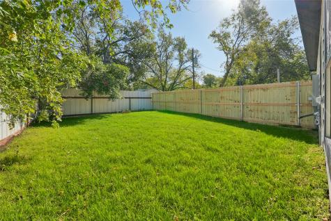 830 Stamps Avenue Fort Worth TX 76114