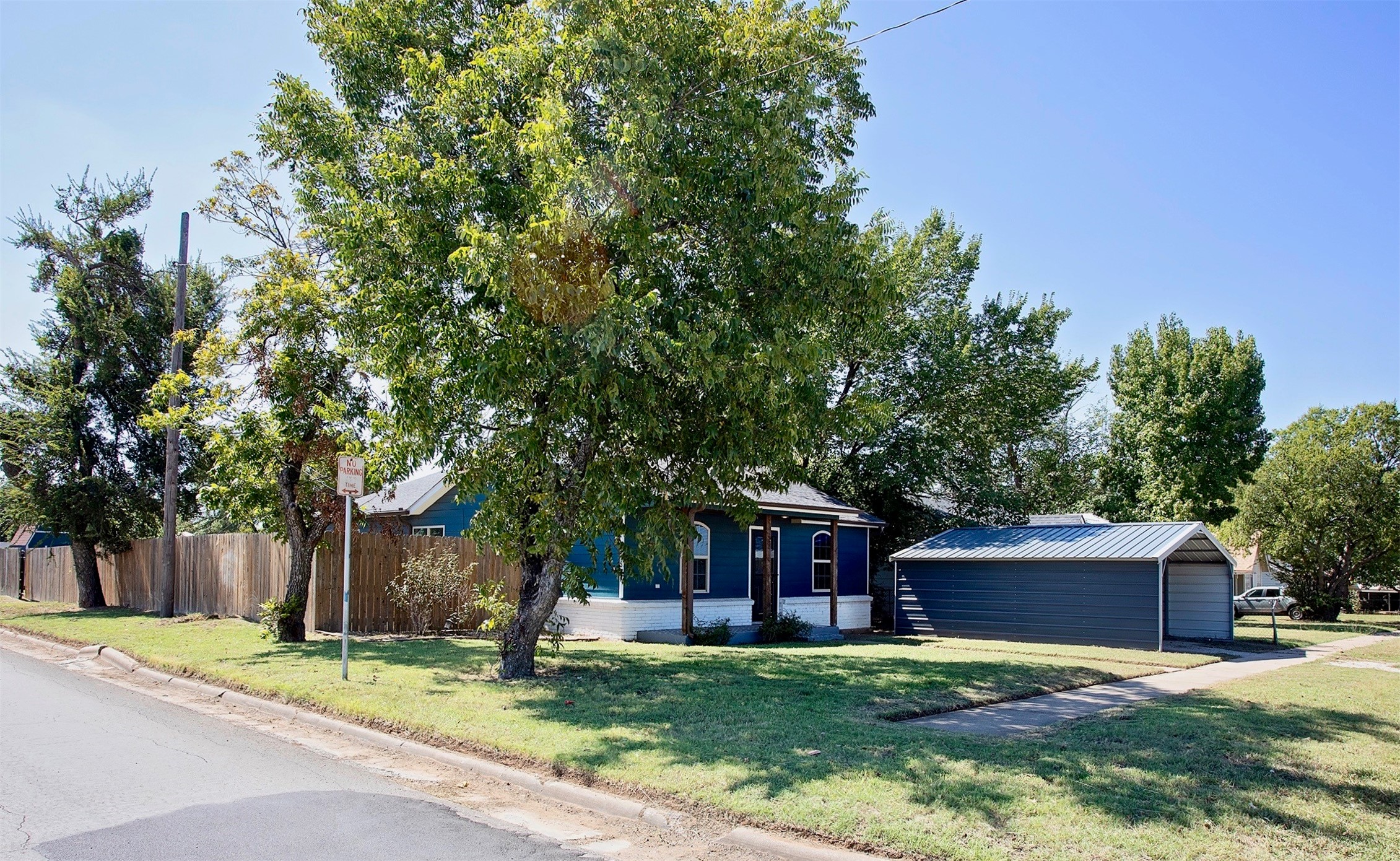 1214 3rd Street Graham TX 76450