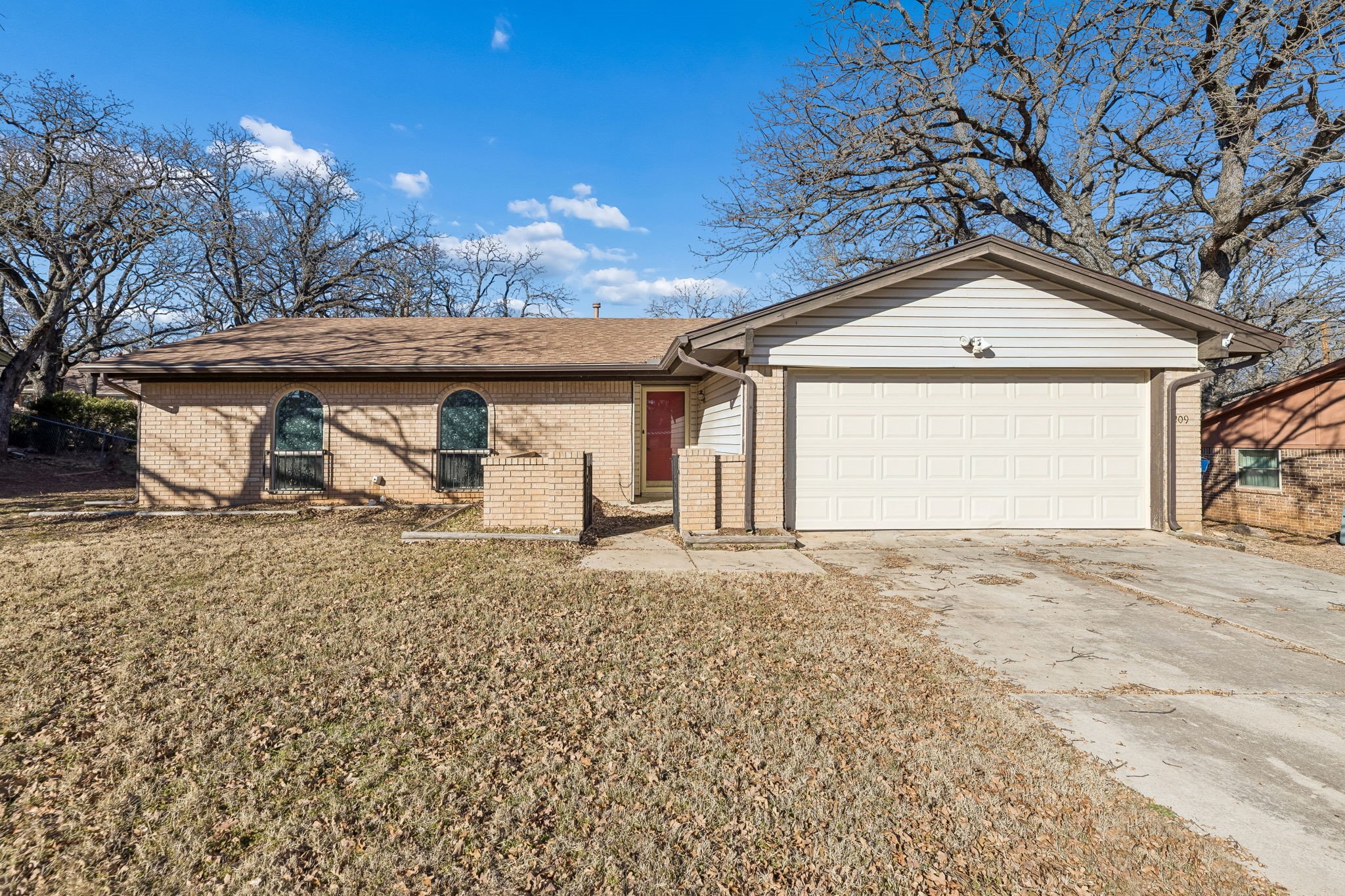 209 N Jarvis Lane Azle TX 76020