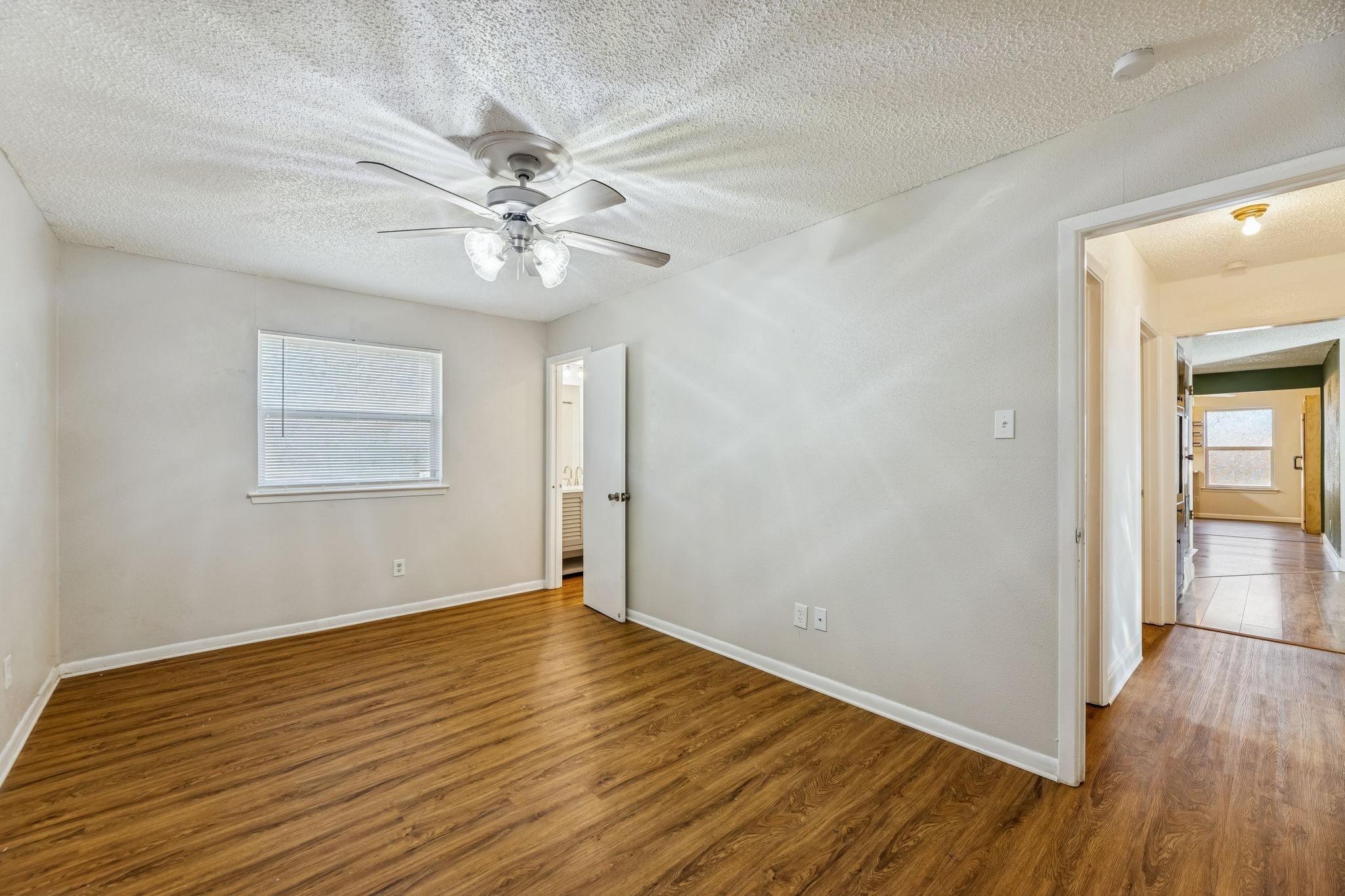209 N Jarvis Lane Azle TX 76020