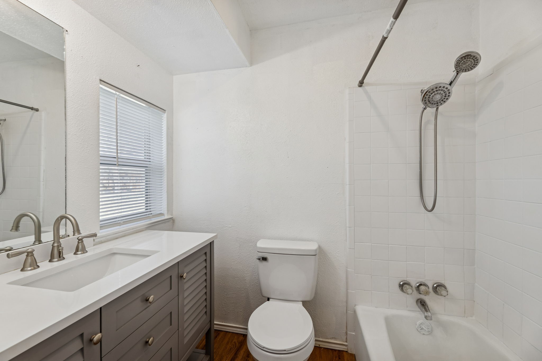 209 N Jarvis Lane Azle TX 76020