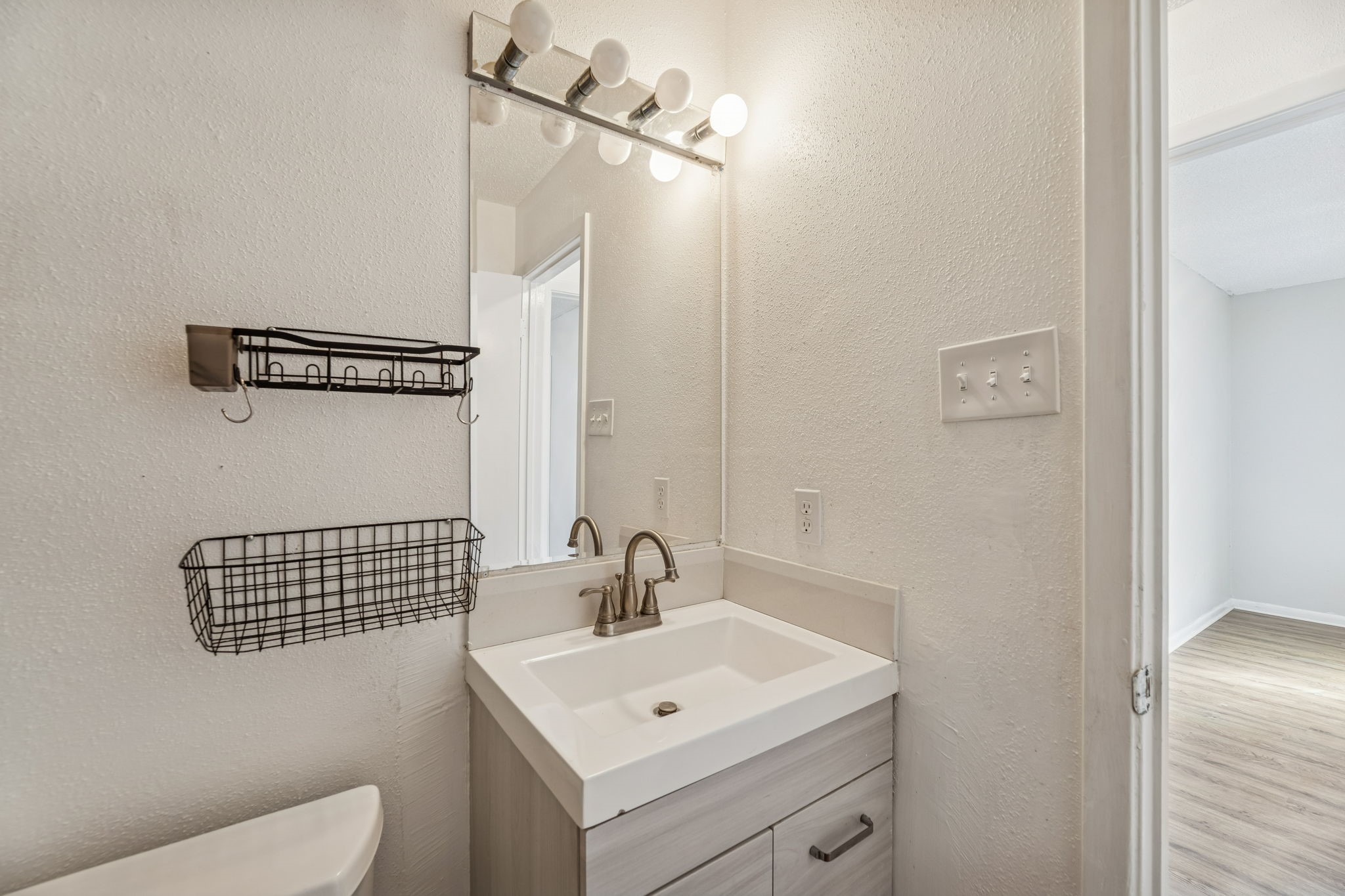 209 N Jarvis Lane Azle TX 76020
