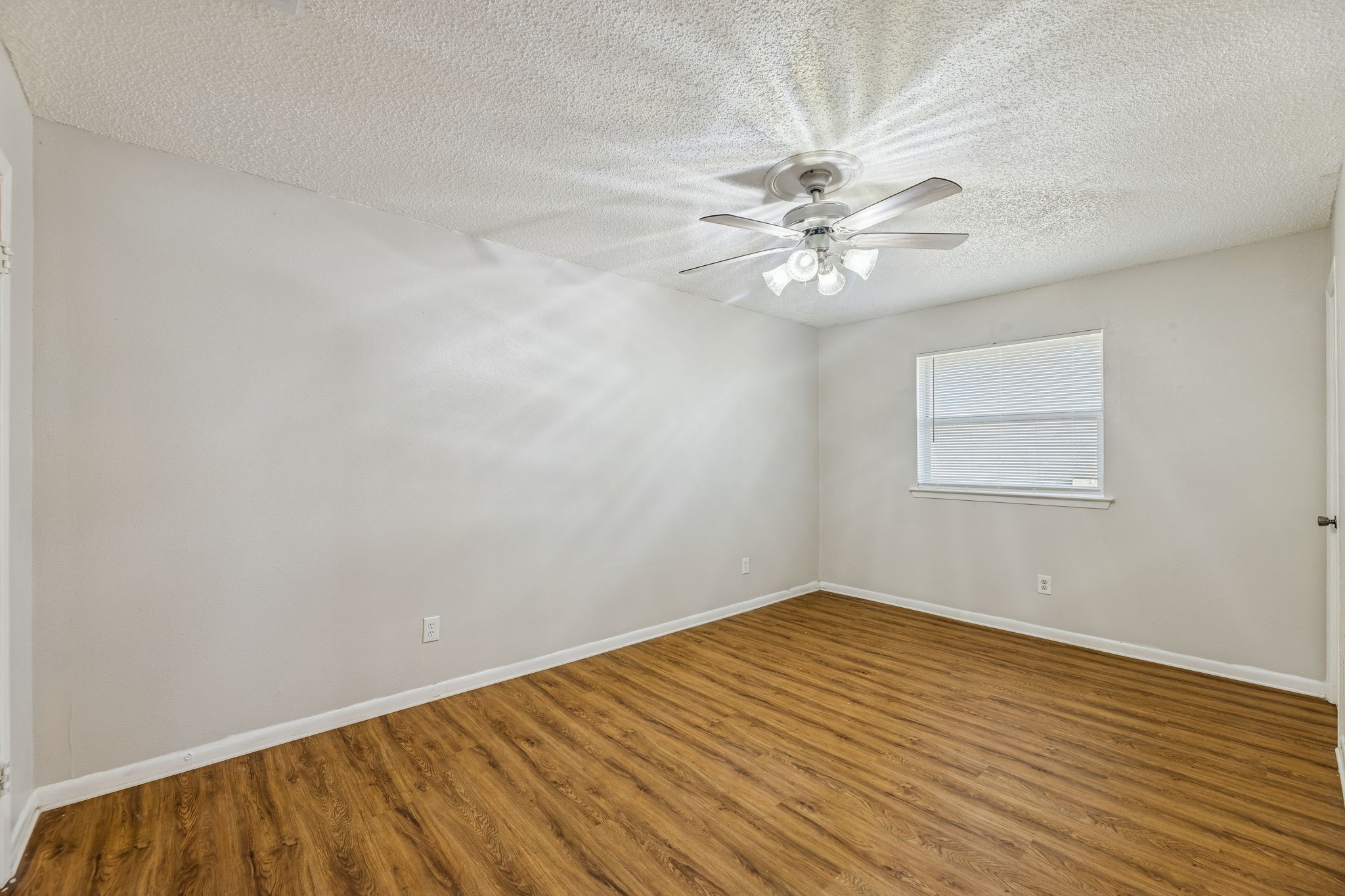 209 N Jarvis Lane Azle TX 76020