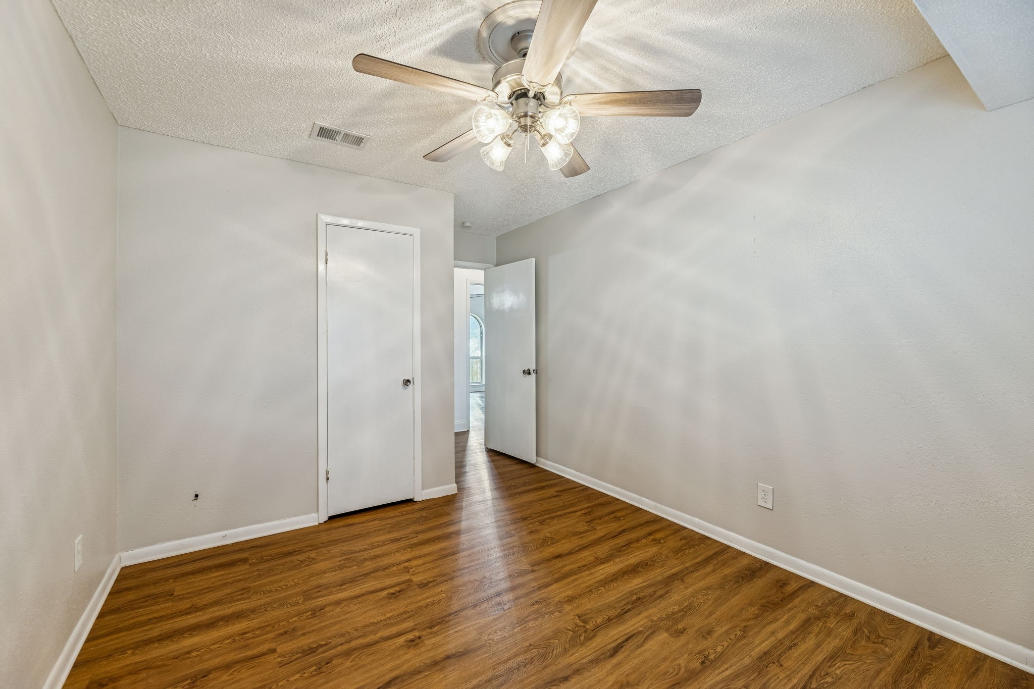 209 N Jarvis Lane Azle TX 76020