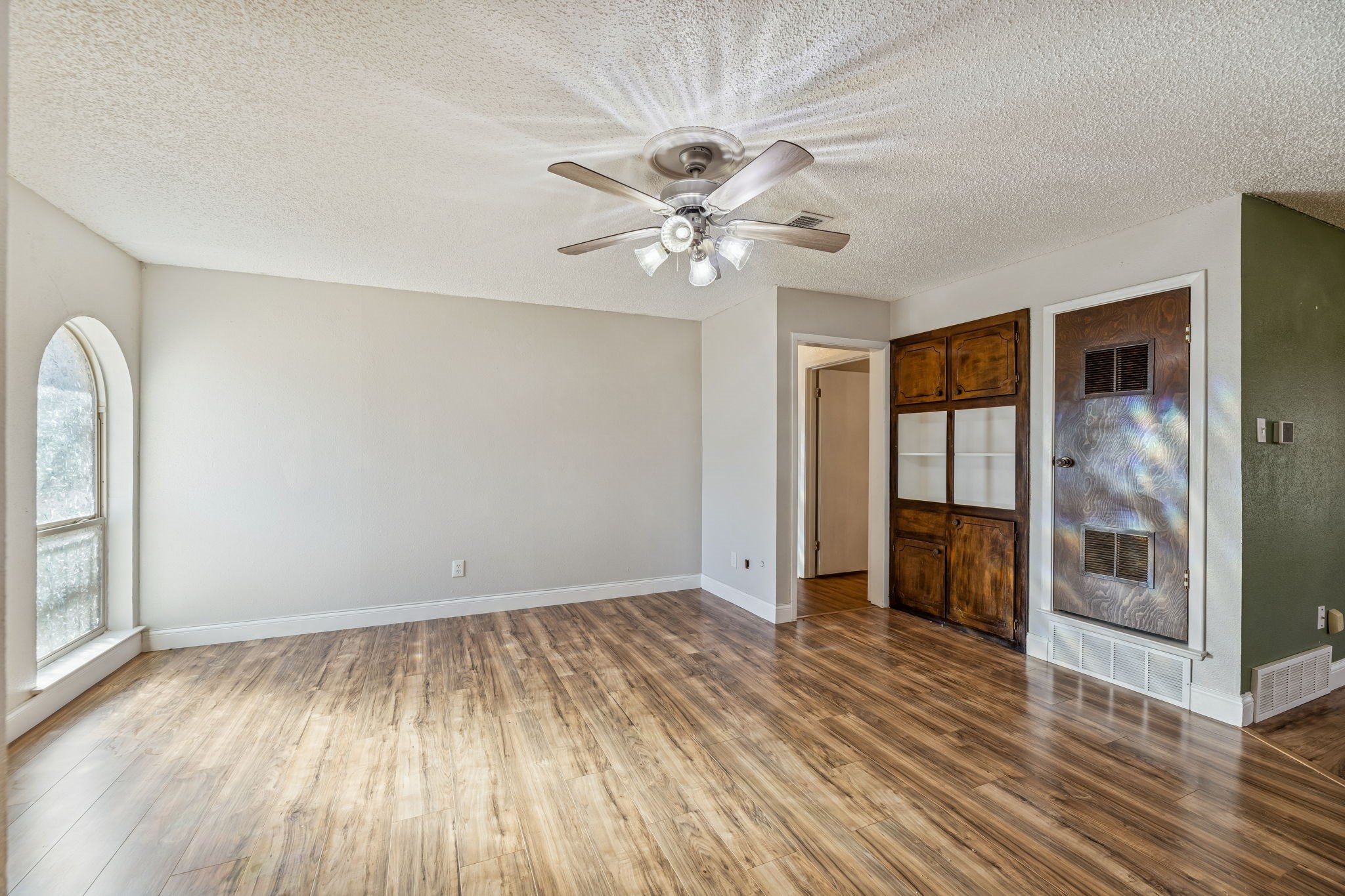 209 N Jarvis Lane Azle TX 76020