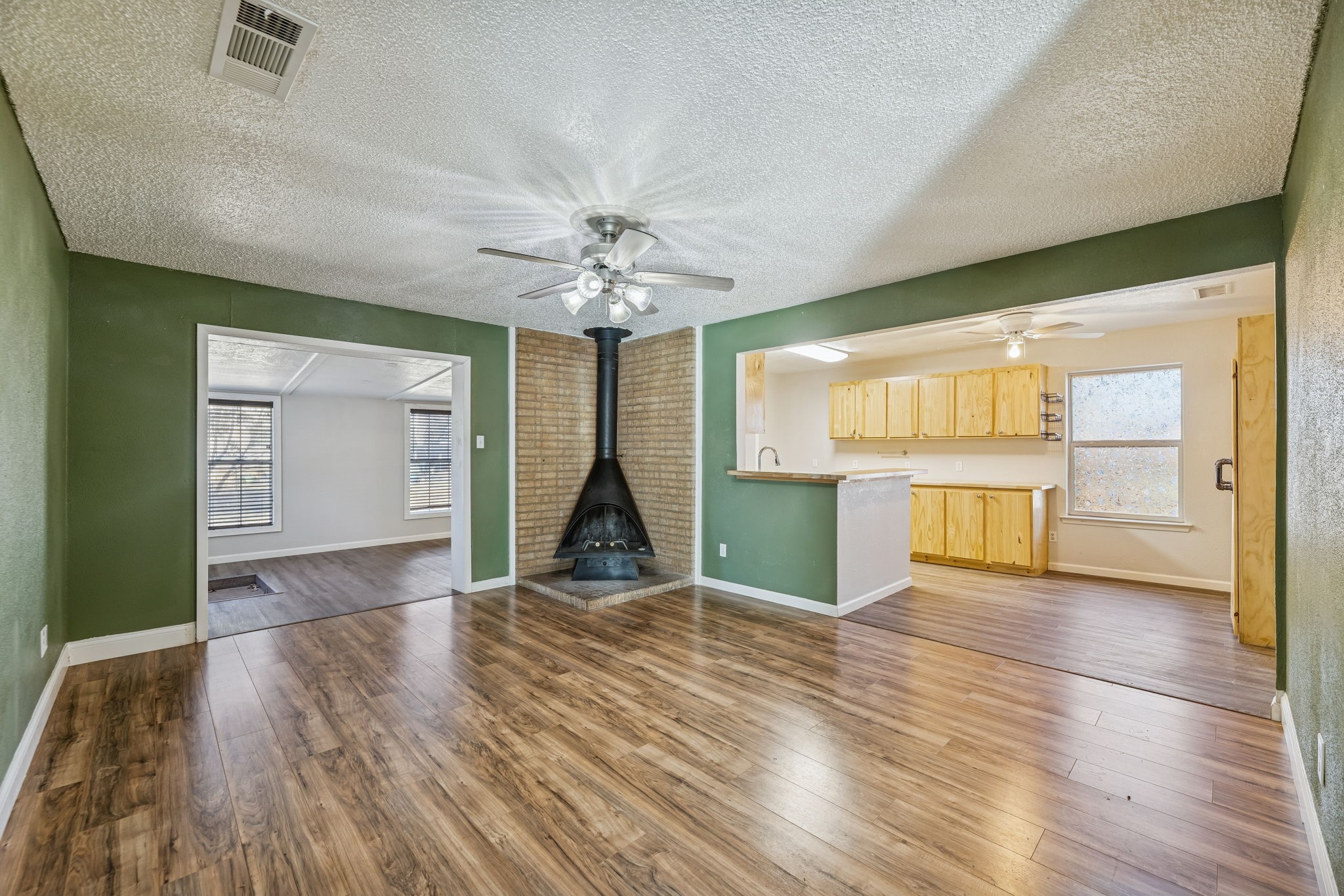 209 N Jarvis Lane Azle TX 76020