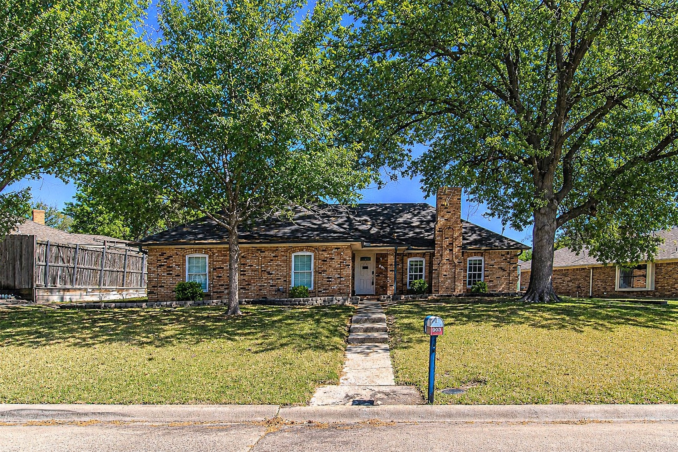 903 Village Green Drive Rockwall TX 75087