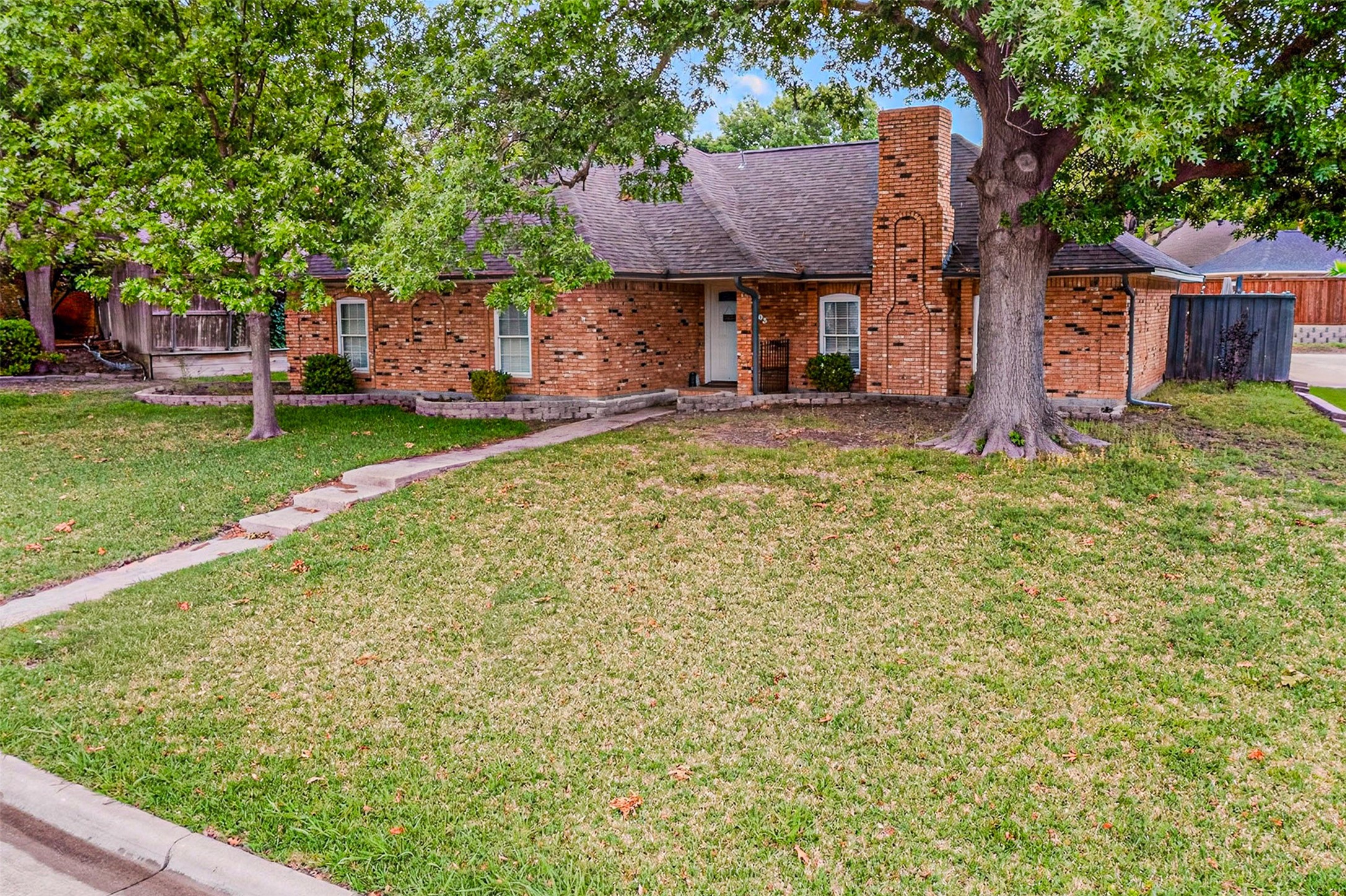 903 Village Green Drive Rockwall TX 75087