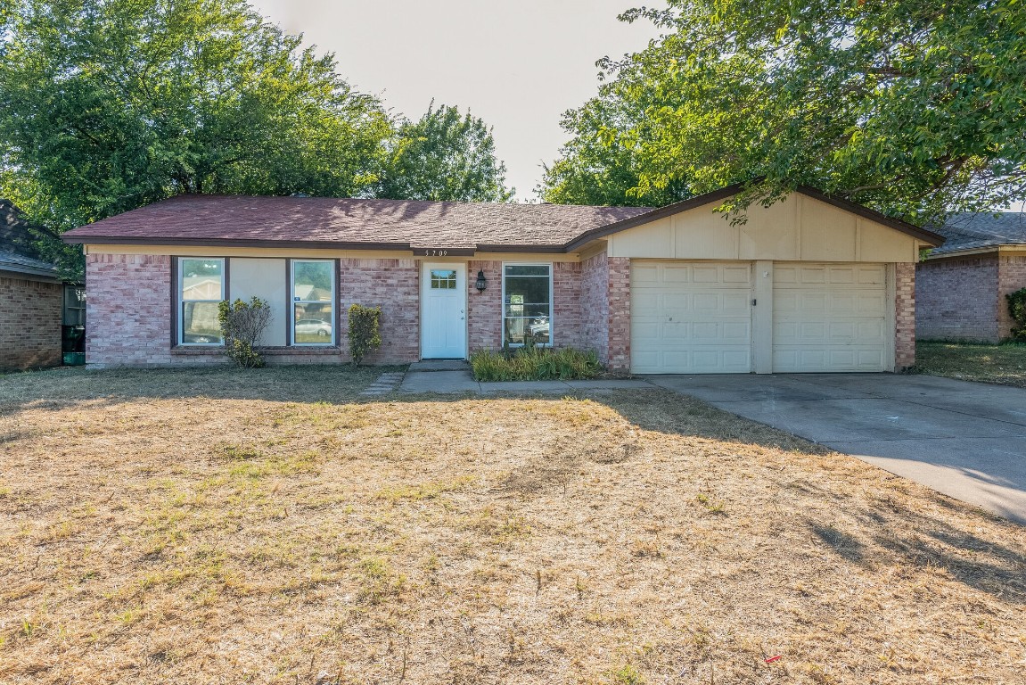 5709 Denise Drive Haltom City TX 76148