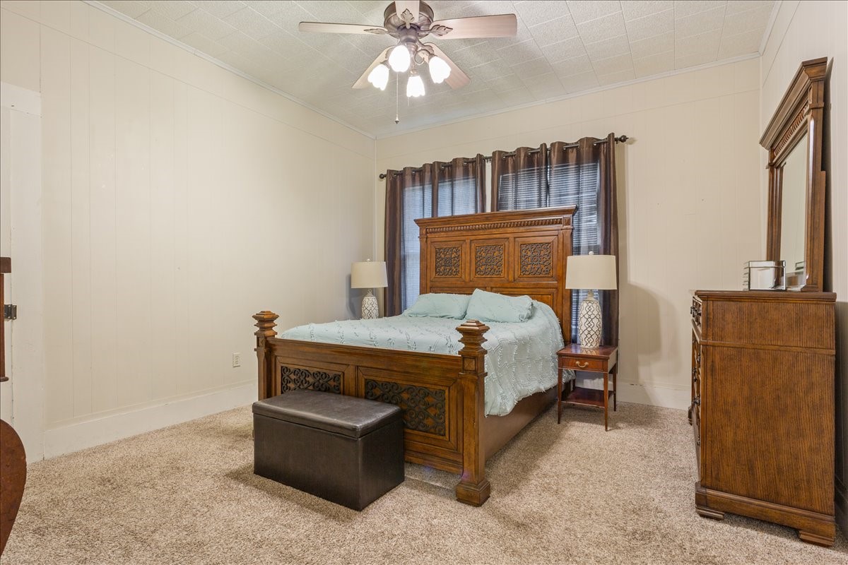 102 S Hogan Street Holland TX 76534