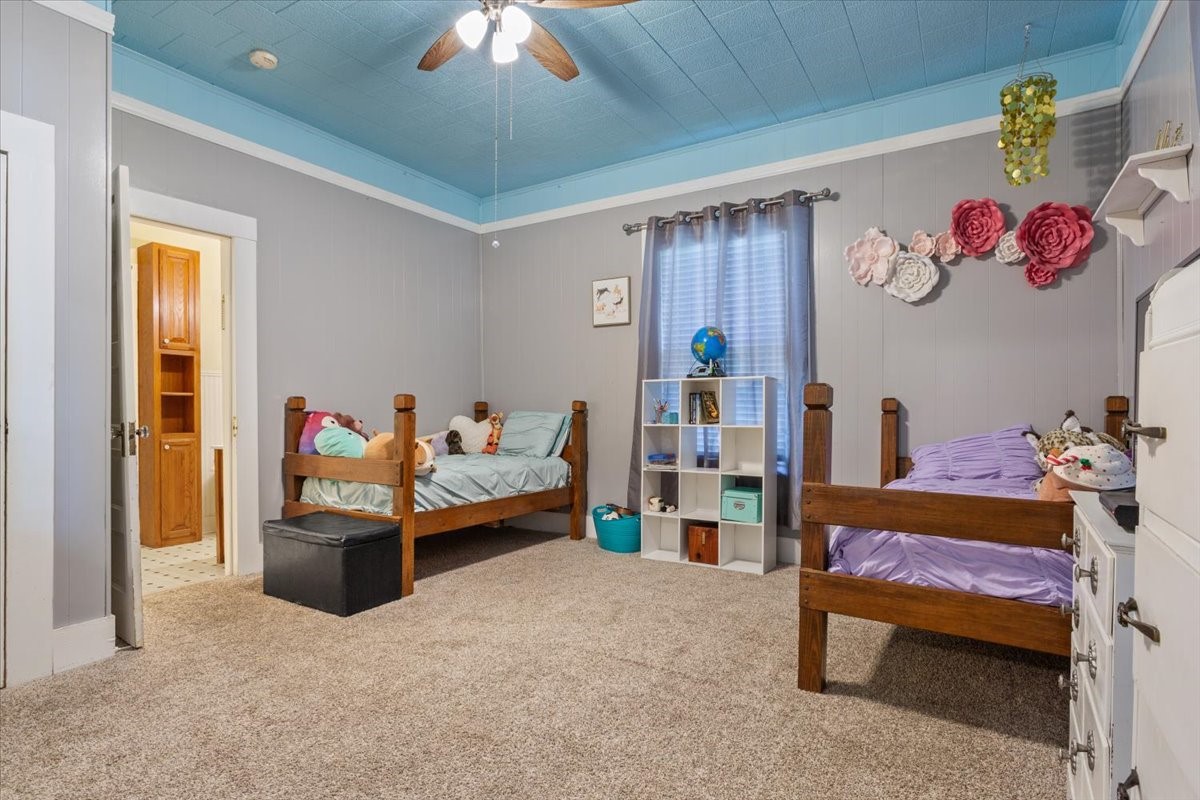 102 S Hogan Street Holland TX 76534