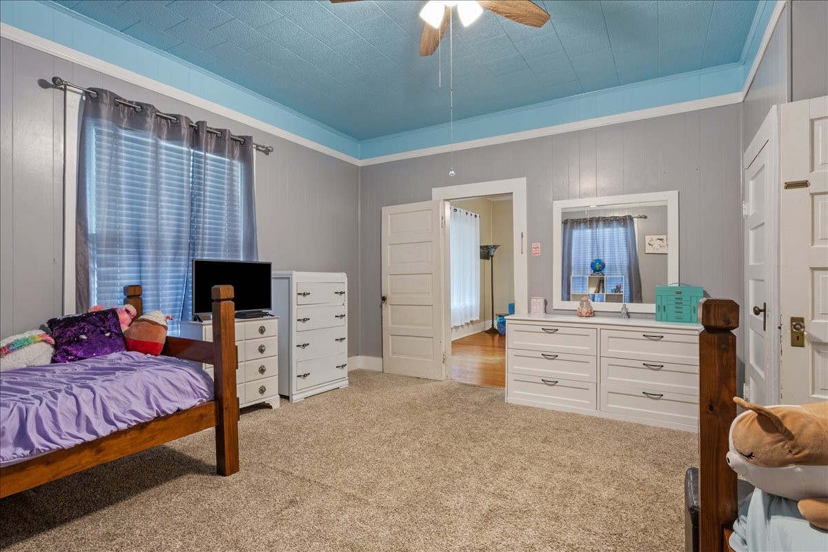 102 S Hogan Street Holland TX 76534