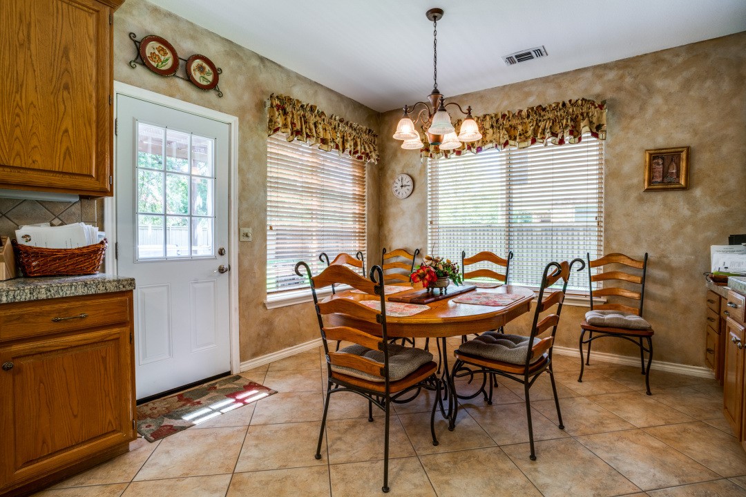 1716 Cross Point Road Mckinney TX 75072