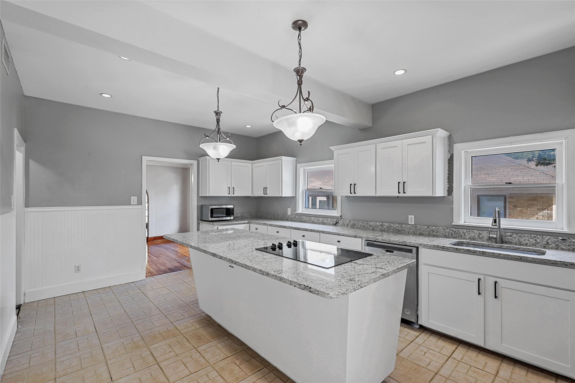 2563 S University Drive Fort Worth TX 76109