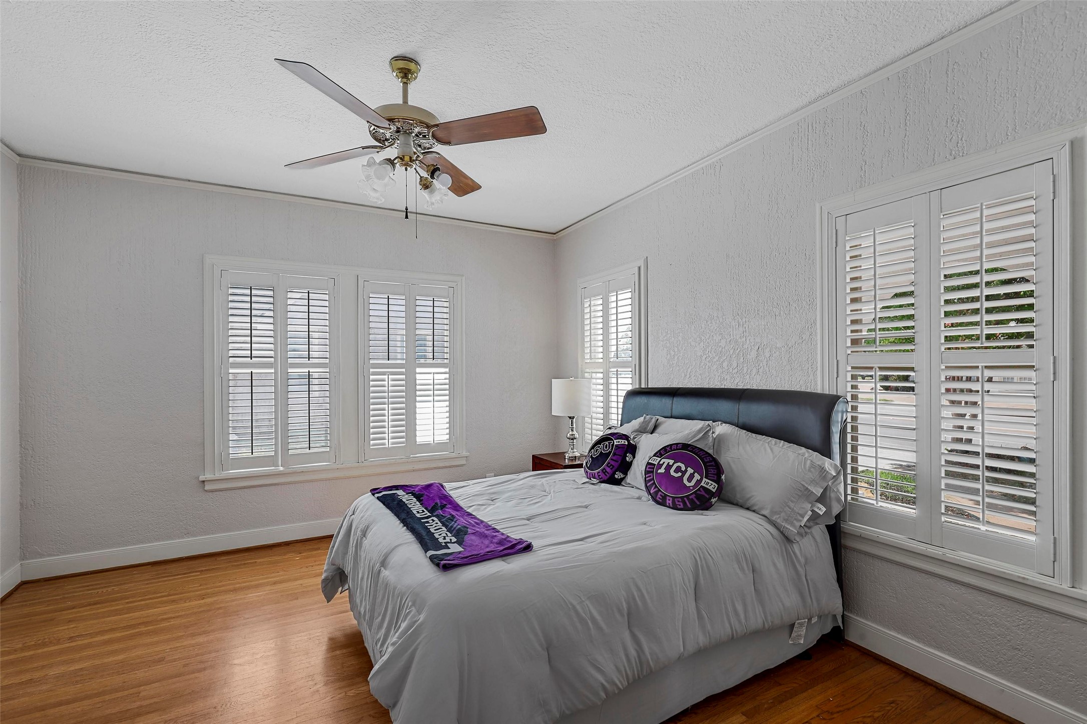 2563 S University Drive Fort Worth TX 76109