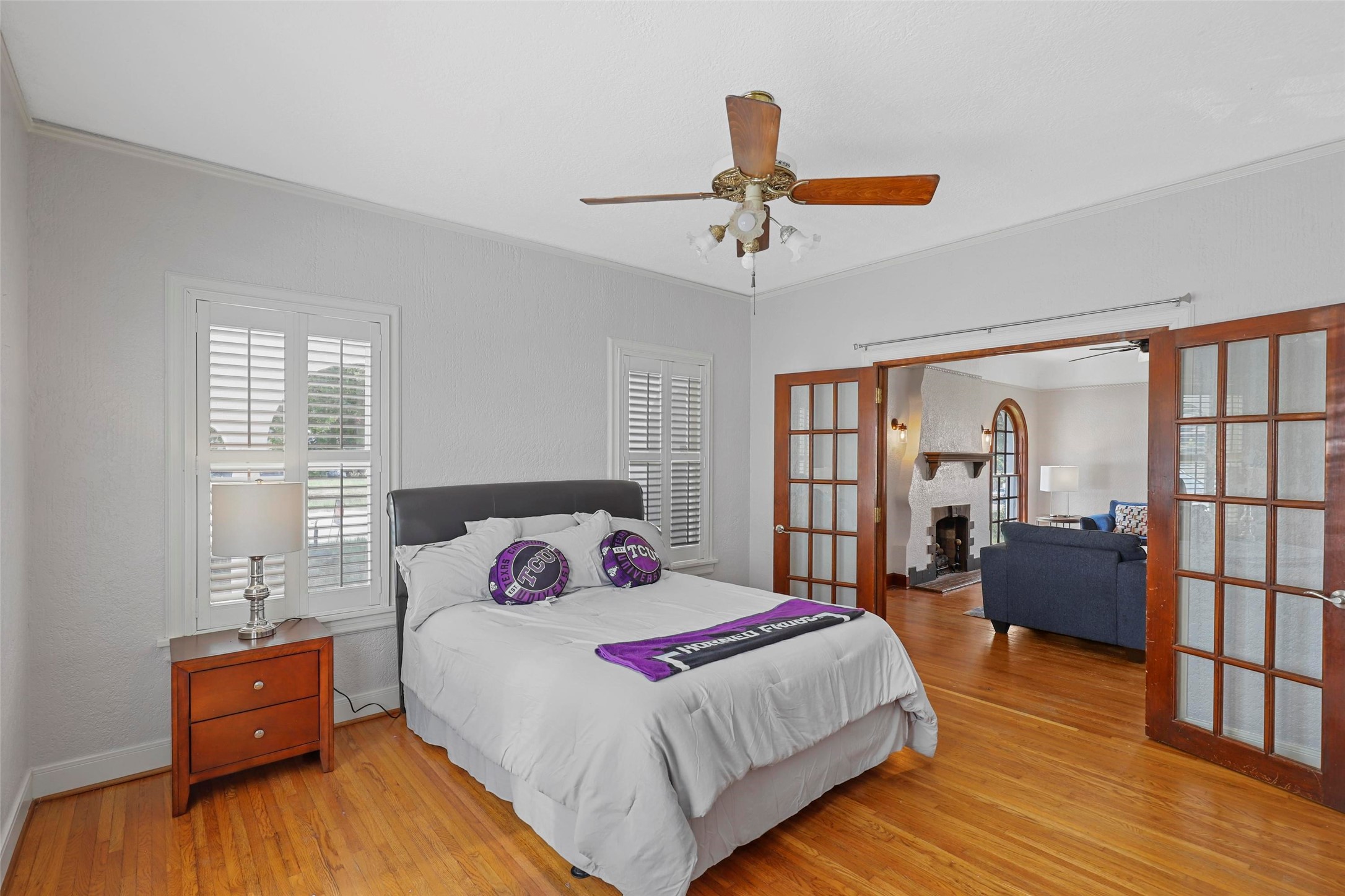 2563 S University Drive Fort Worth TX 76109