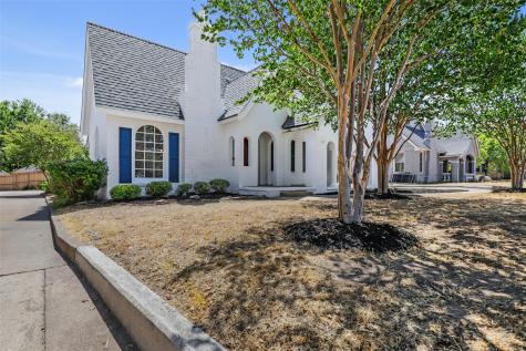 2563 S University Drive Fort Worth TX 76109