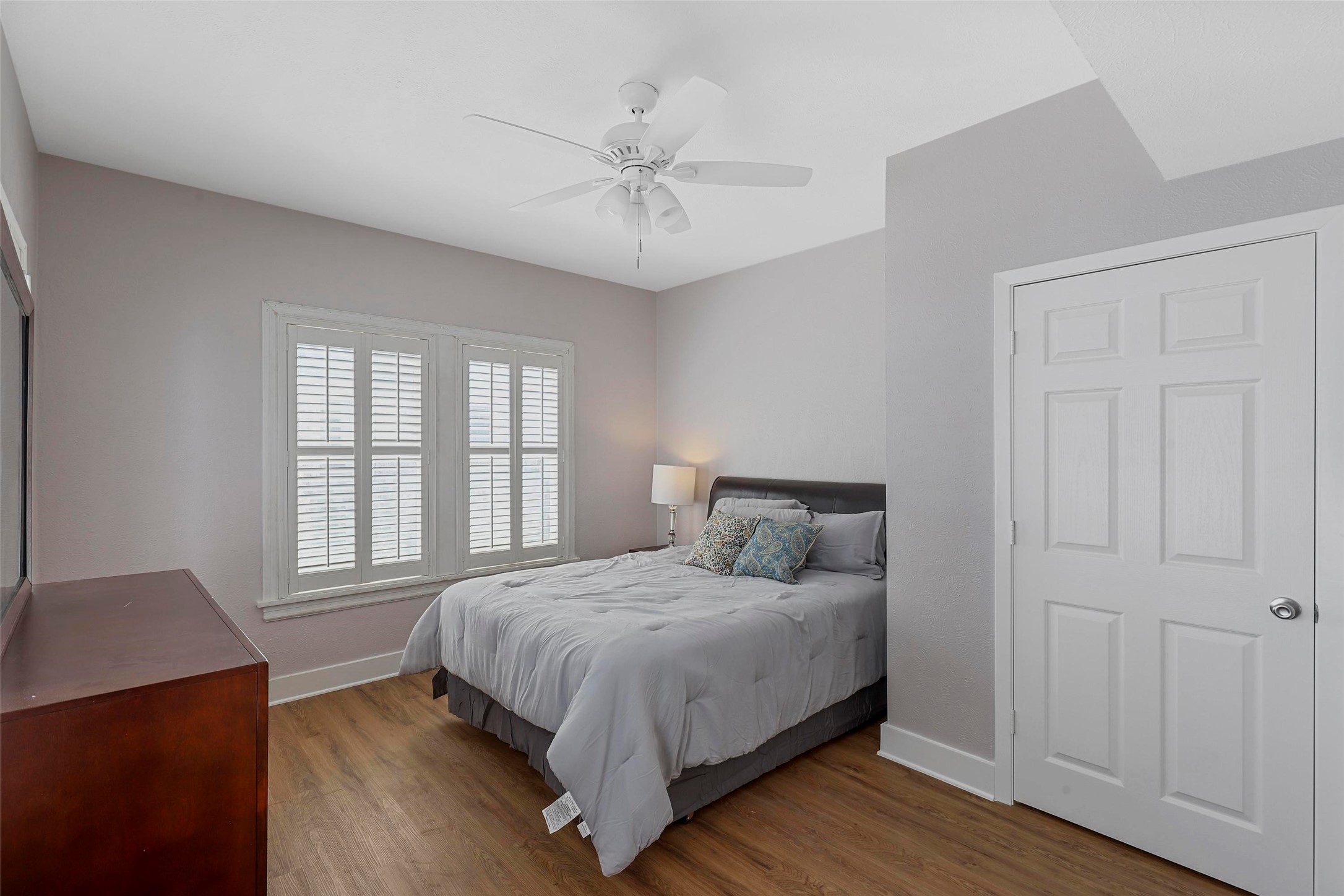 2563 S University Drive Fort Worth TX 76109