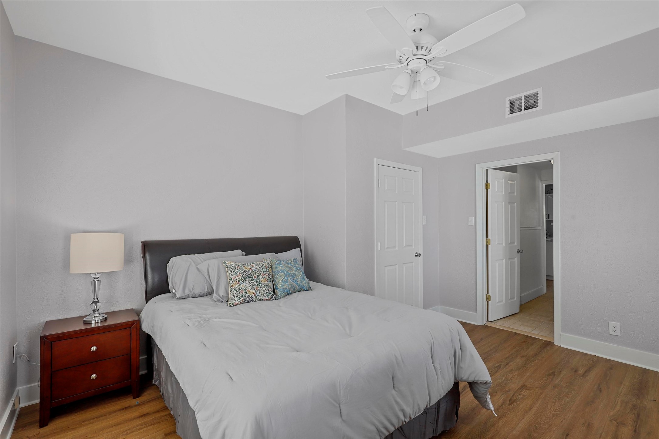 2563 S University Drive Fort Worth TX 76109