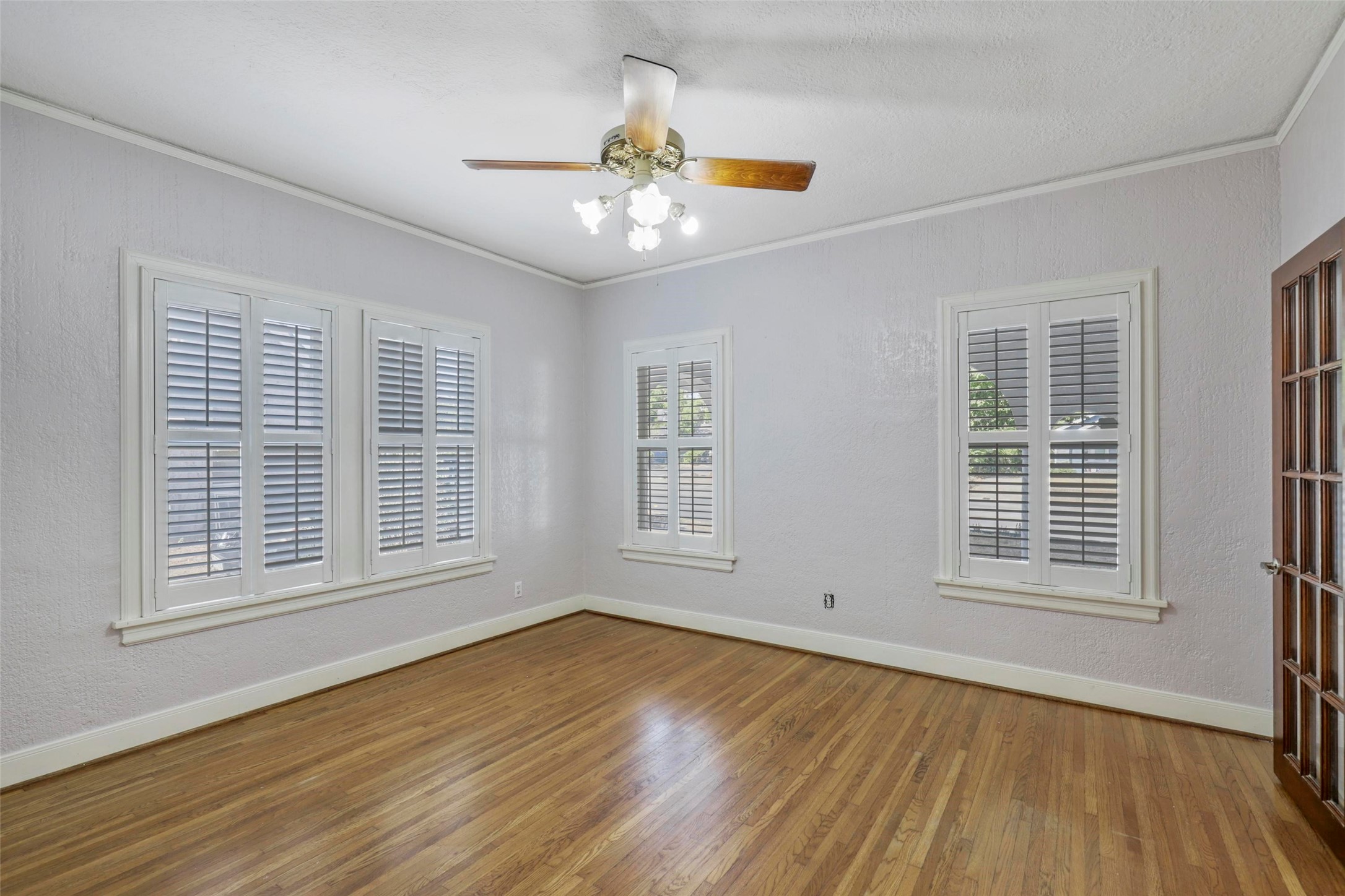 2563 S University Drive Fort Worth TX 76109