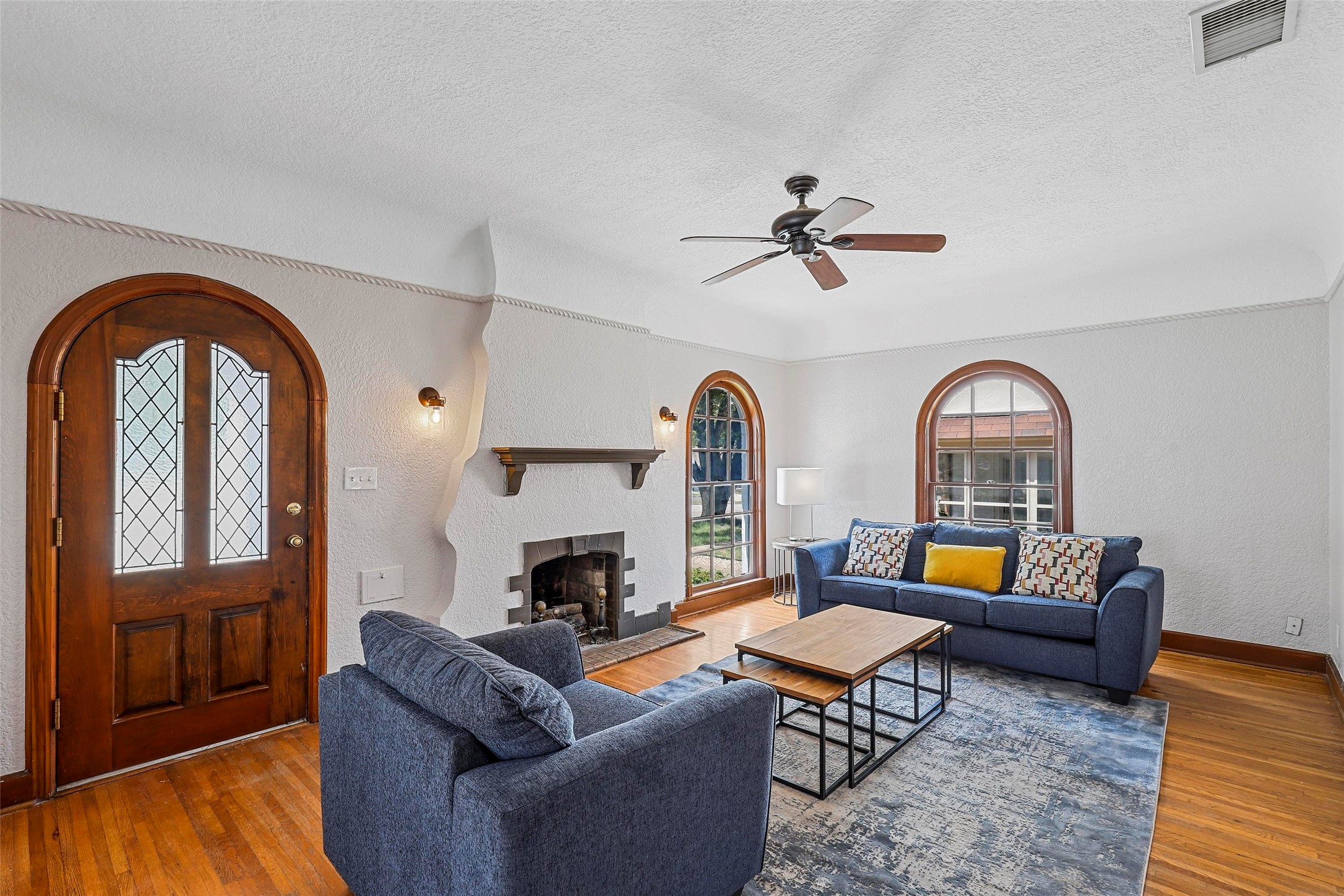 2563 S University Drive Fort Worth TX 76109