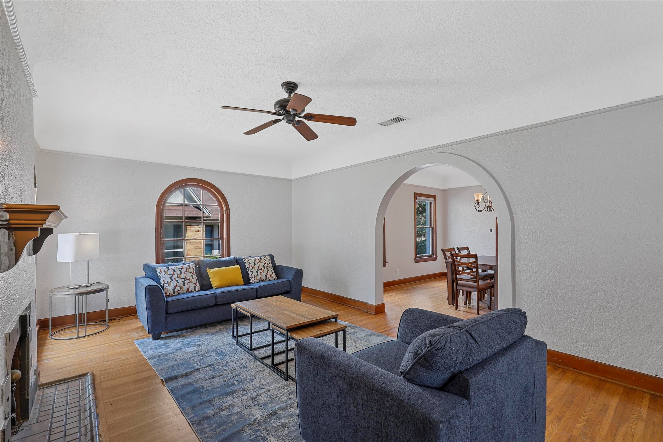 2563 S University Drive Fort Worth TX 76109