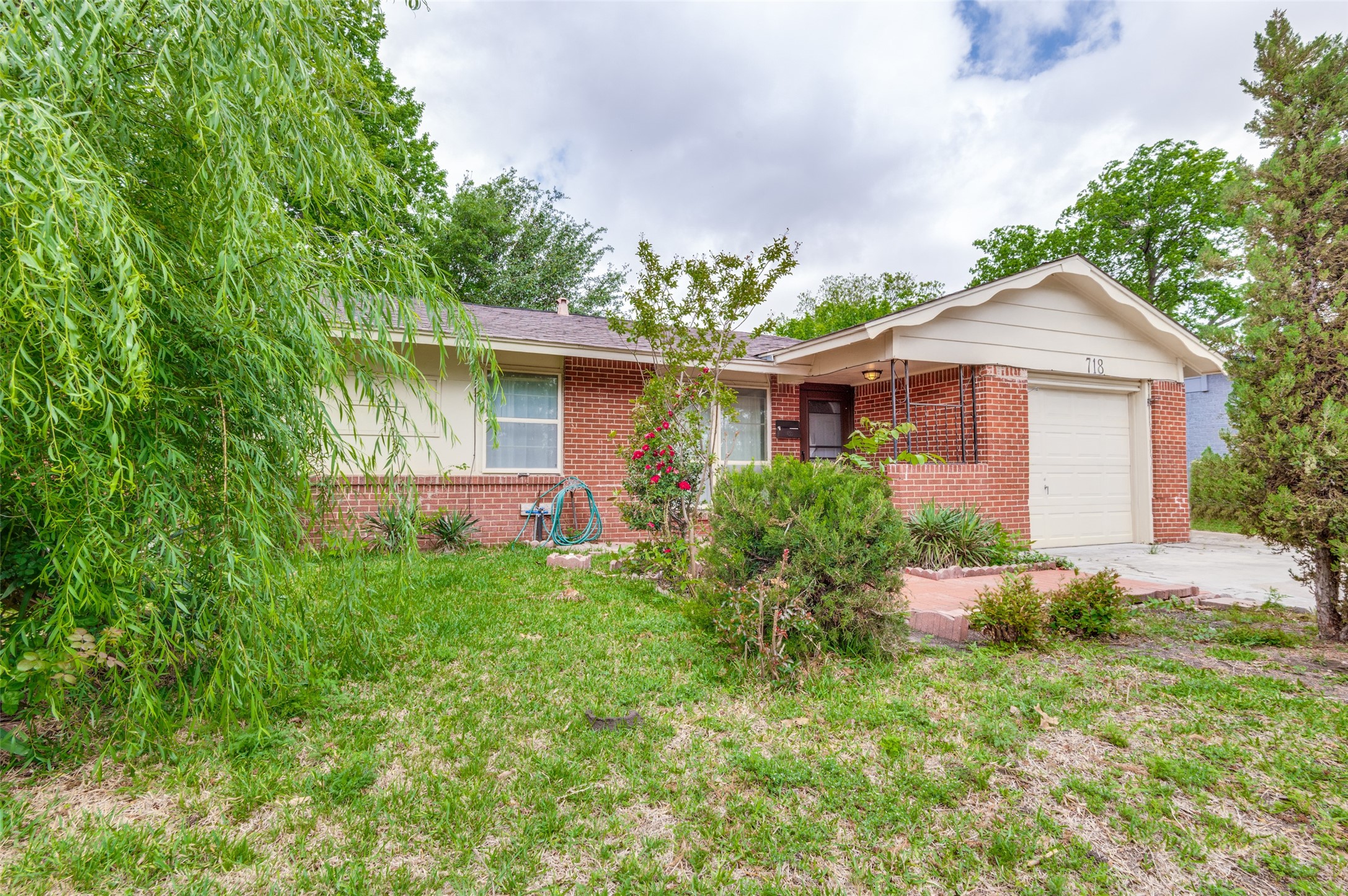 718 Susan Drive Arlington TX 76010