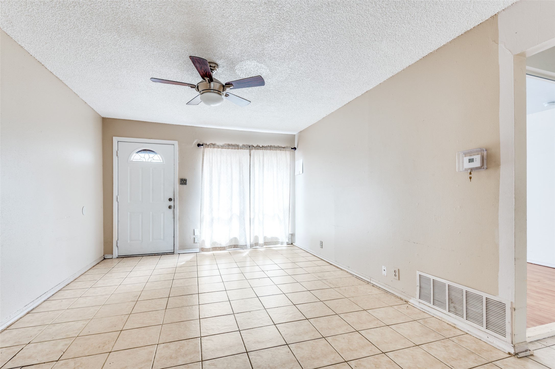 718 Susan Drive Arlington TX 76010