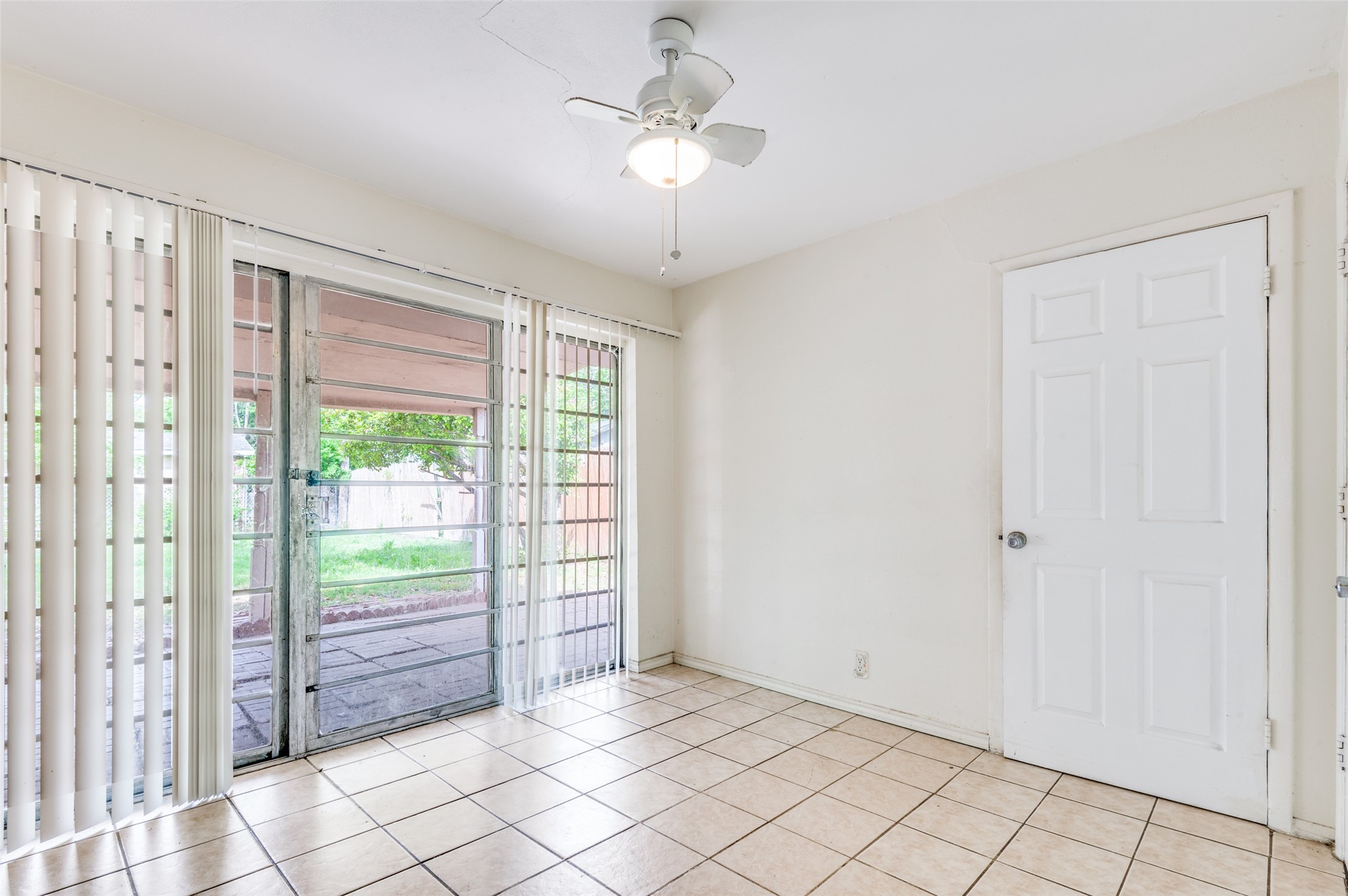 718 Susan Drive Arlington TX 76010