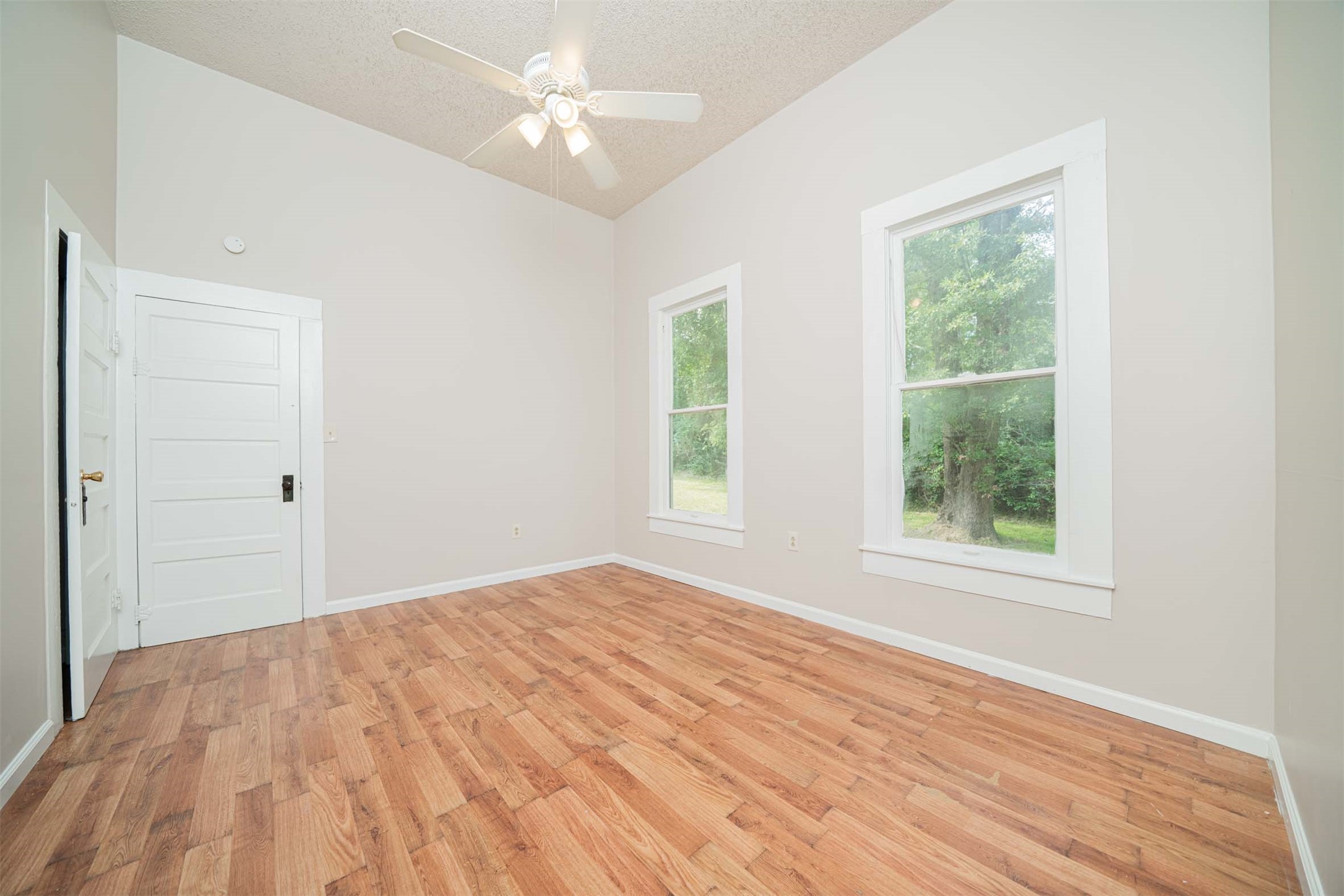100 W Groves Street Big Sandy TX 75755