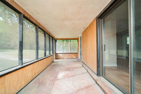 100 W Groves Street Big Sandy TX 75755