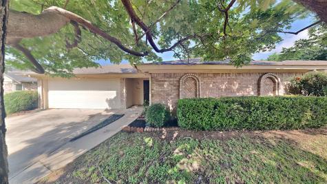 913 Columbus Court Bedford TX 76022